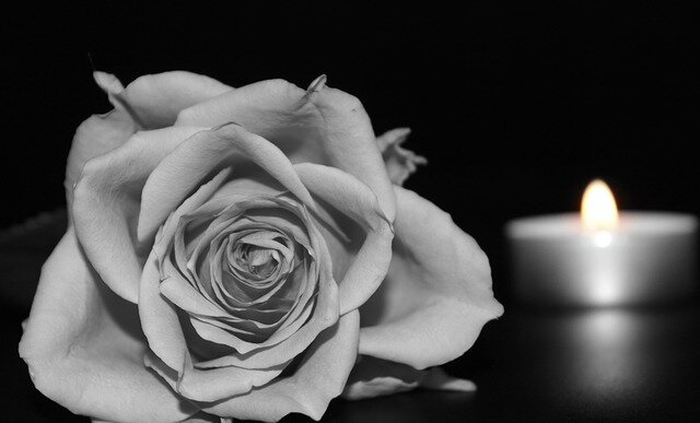 Why are Flowers a Common Choice for Funerals