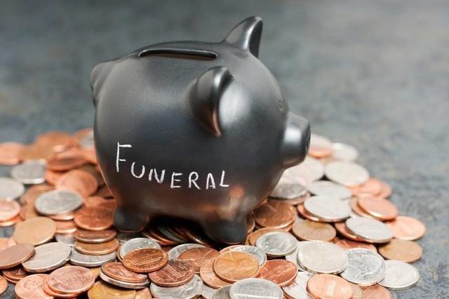 Personalizing a Funeral Service on a Budget